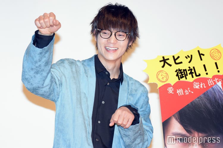 画像7 12 窪田正孝の ニャンポーズ メガネver に かわいい の黄色い歓声 モデルプレス