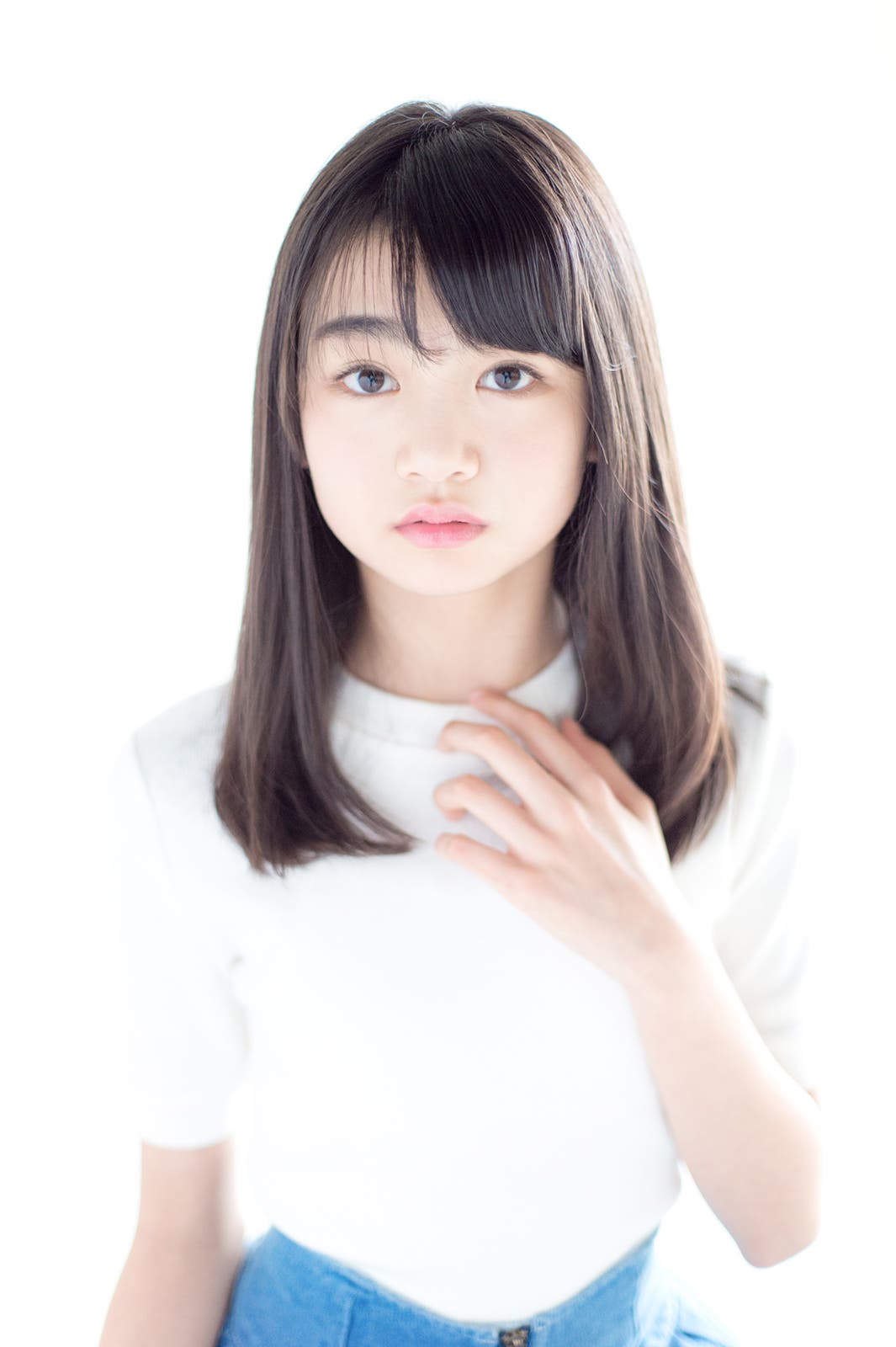 安村真奈/画像提供:avex