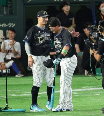 阪神勢対決は佐藤輝が制す！「負けられないと思ったので」ホームランダービー準決勝で先輩が貫禄示す 7本塁打で5本塁打の森下を圧倒 29日の決勝へ