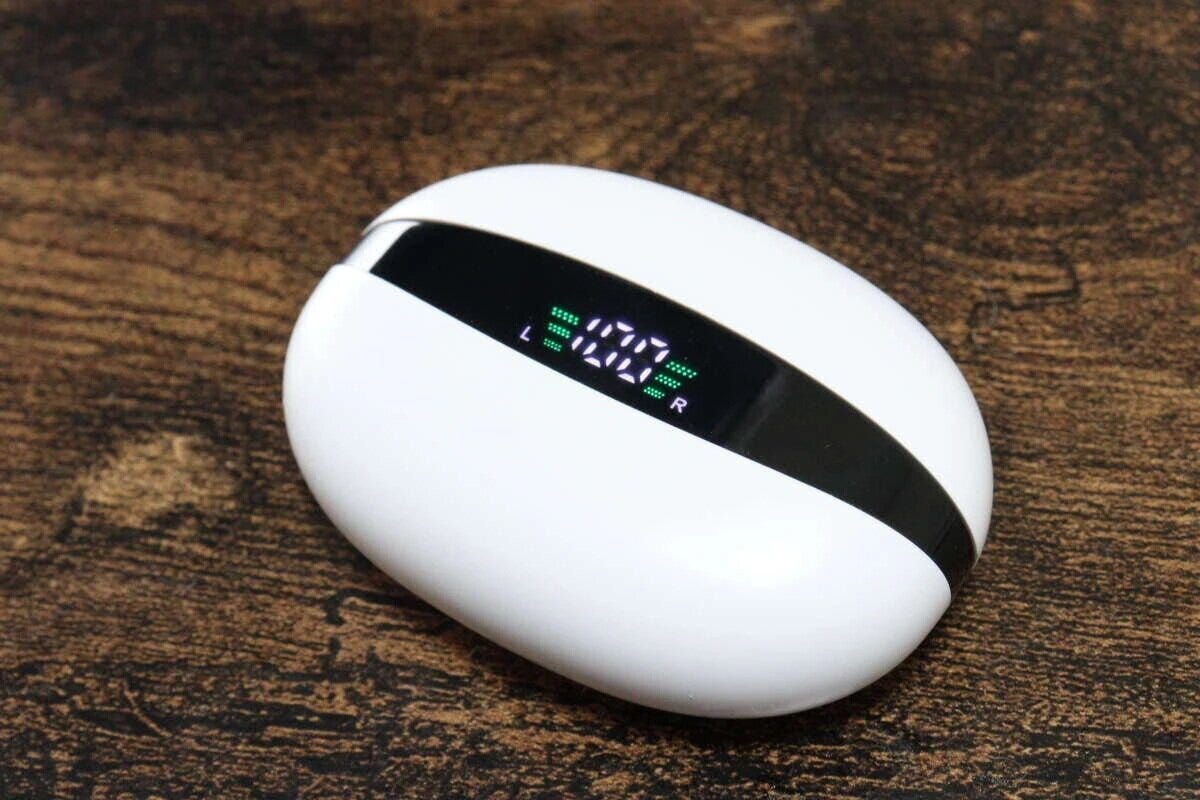 ダイソー　完全ワイヤレスイヤホン（残量表示付）　残量表示