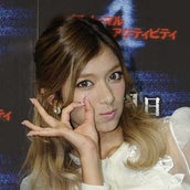 ローラ すっぴん初公開 湯上り浴衣姿でリラックス モデルプレス ローラ すっぴん初公開 湯上り浴衣姿でリラックス モデルプレス
