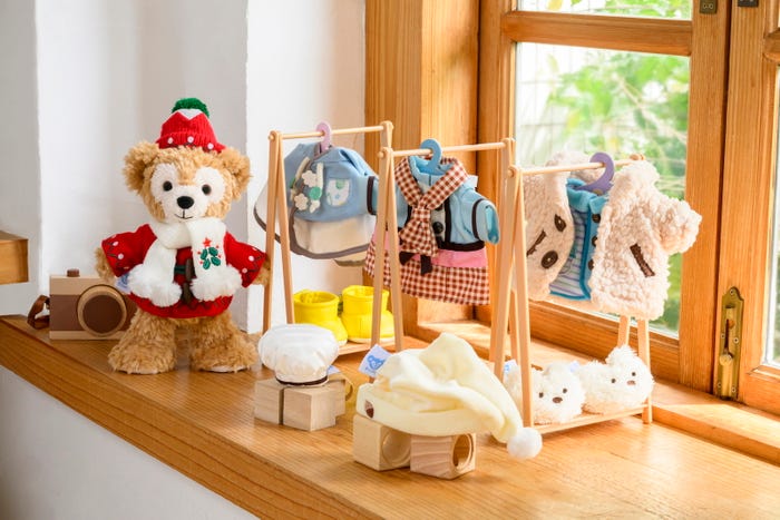 アニバーサリー・セレクション BOX 33,000円※コスチューム用の家具は非売品(C)Disney