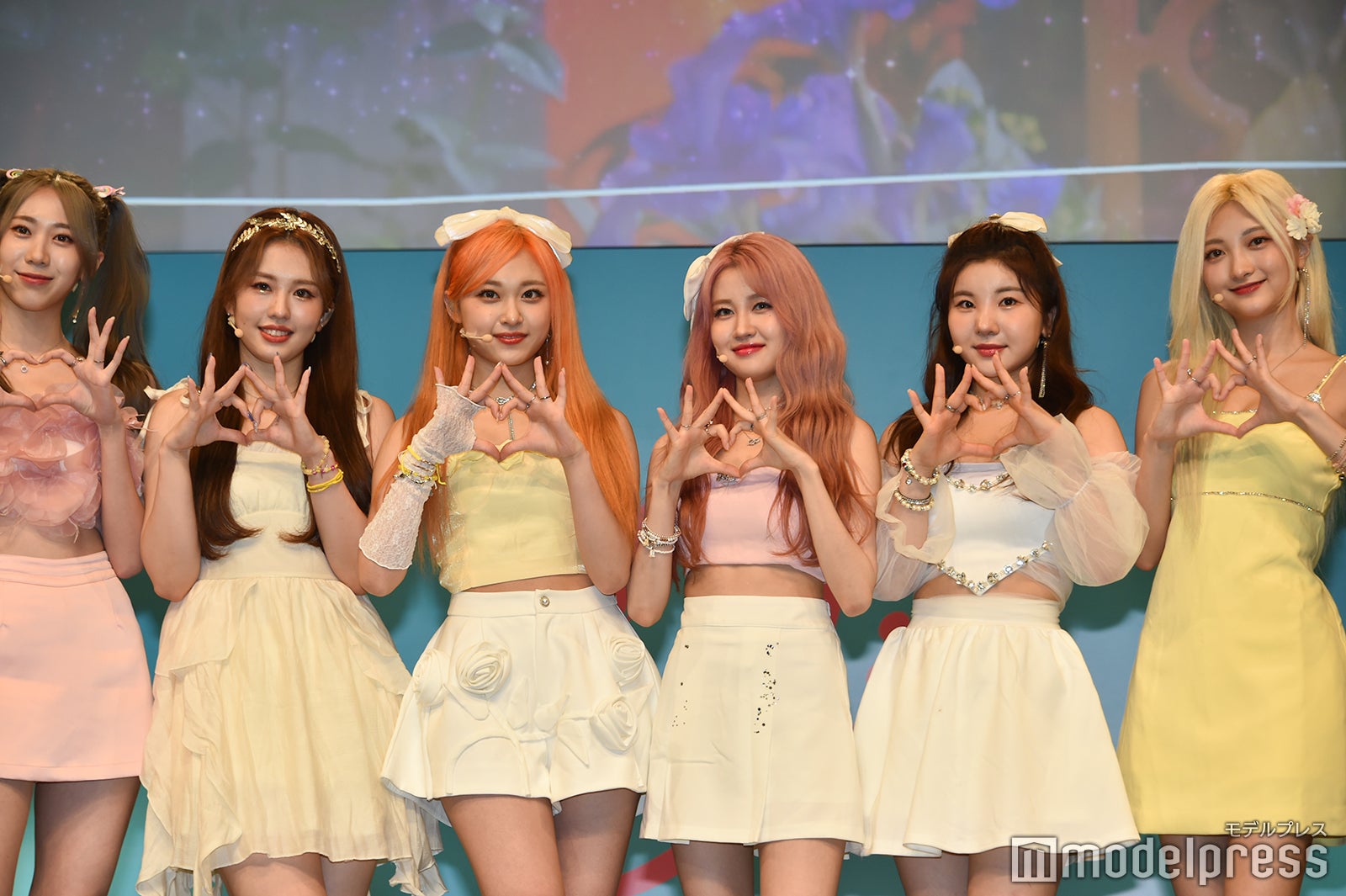 ILY:1（左から）エルバ、ハナ、リリカ、アラ、ナユ、ロナ （C）モデルプレス