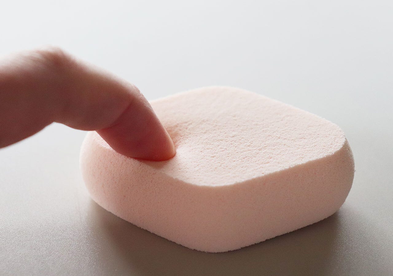 ダイソー メイクアップスポンジ(厚手、ダイヤ型) ダイソー メイクスポンジ 厚手 ダイヤ型