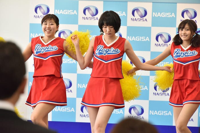 チアガール/新垣結衣(中央)/(C)2017『ミックス。』製作委員会