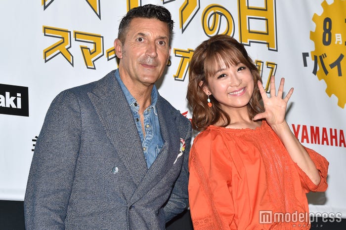 パンツェッタ・ジローラモ、鈴木奈々 (C)モデルプレス