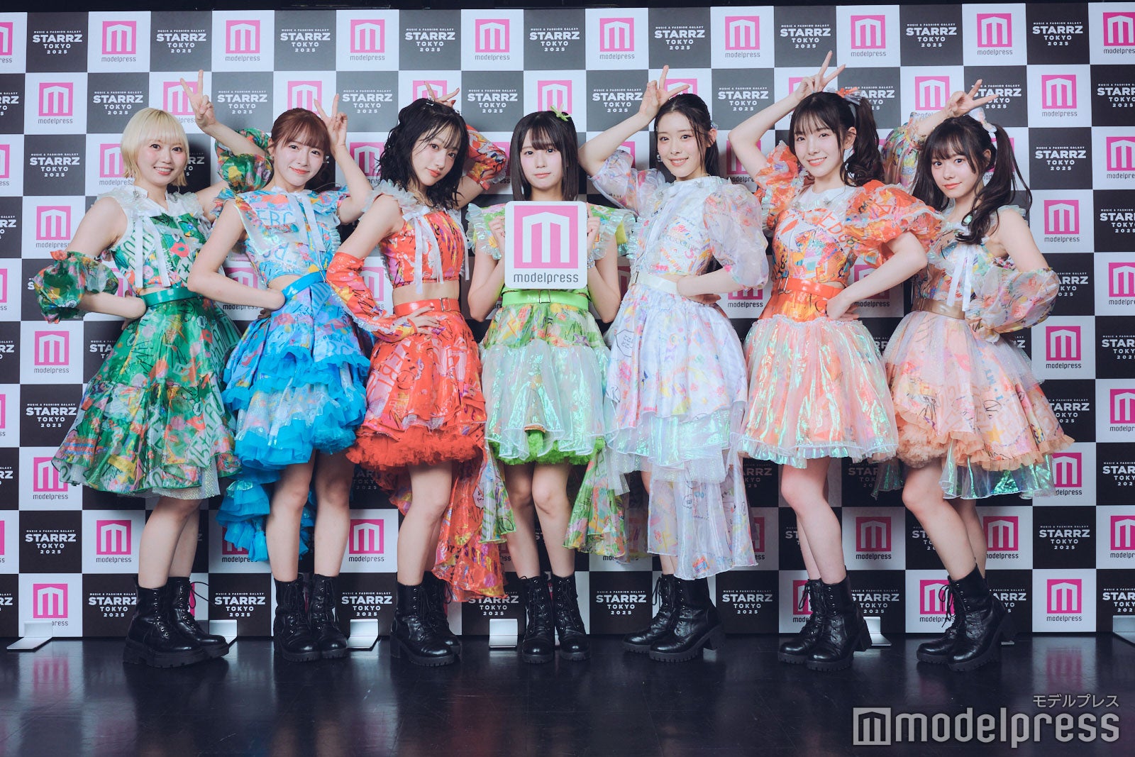 私立恵比寿中学／（左から）安本彩花、中山莉子、桜木心菜、小久保柚乃、風見和香、桜井えま、仲村悠菜（C）モデルプレス