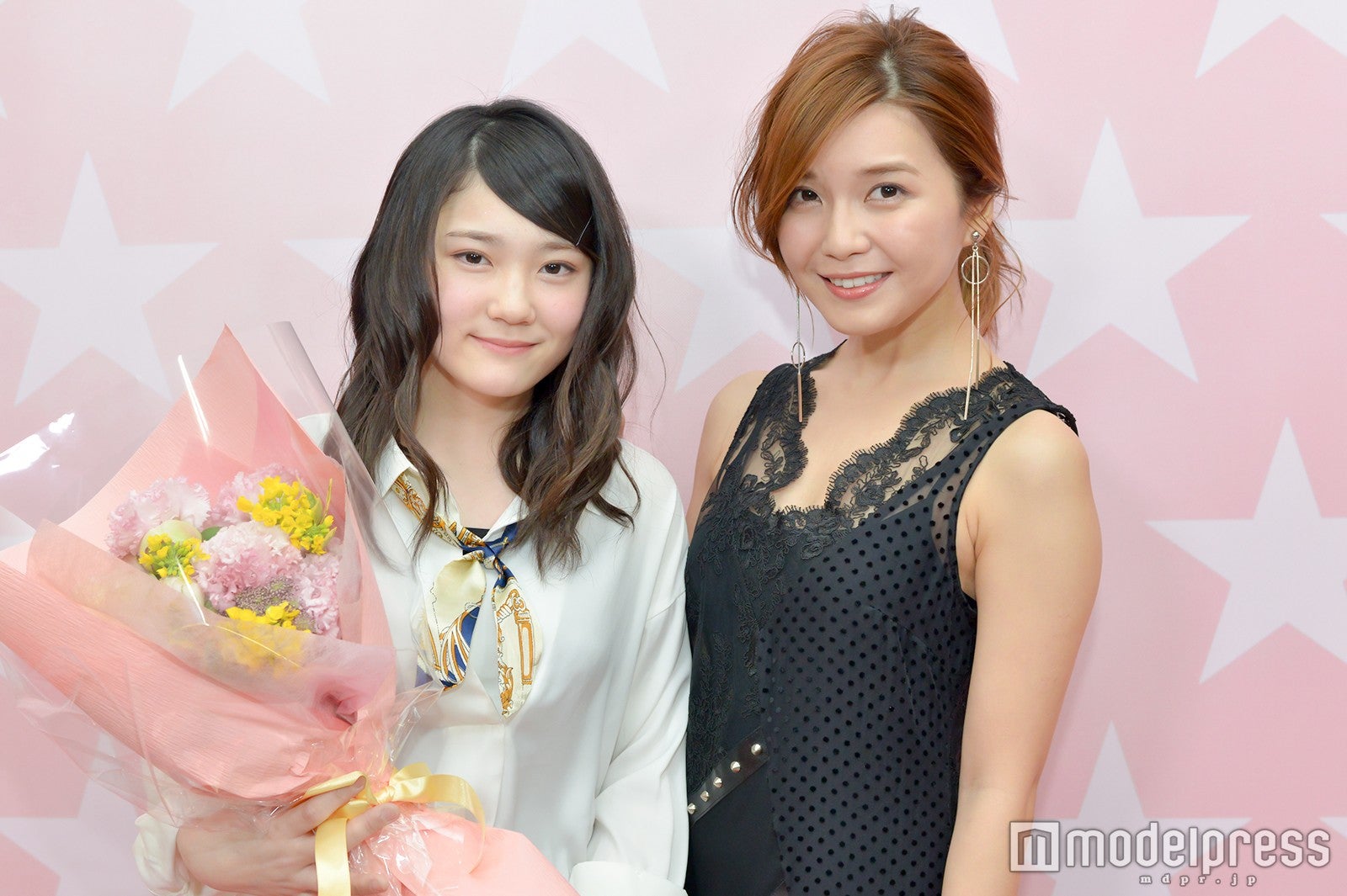 津田有彩さん、宇野実彩子 （C）モデルプレス