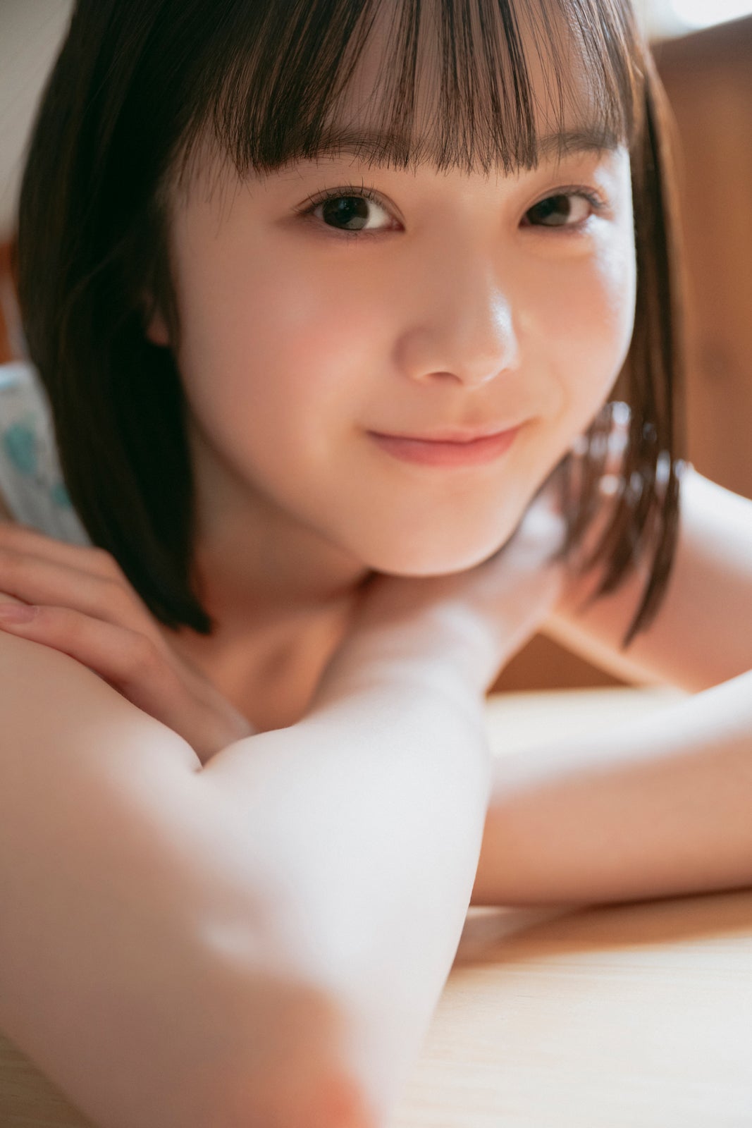 本田紗来、色白素肌輝く 透明感溢れる笑顔で魅了