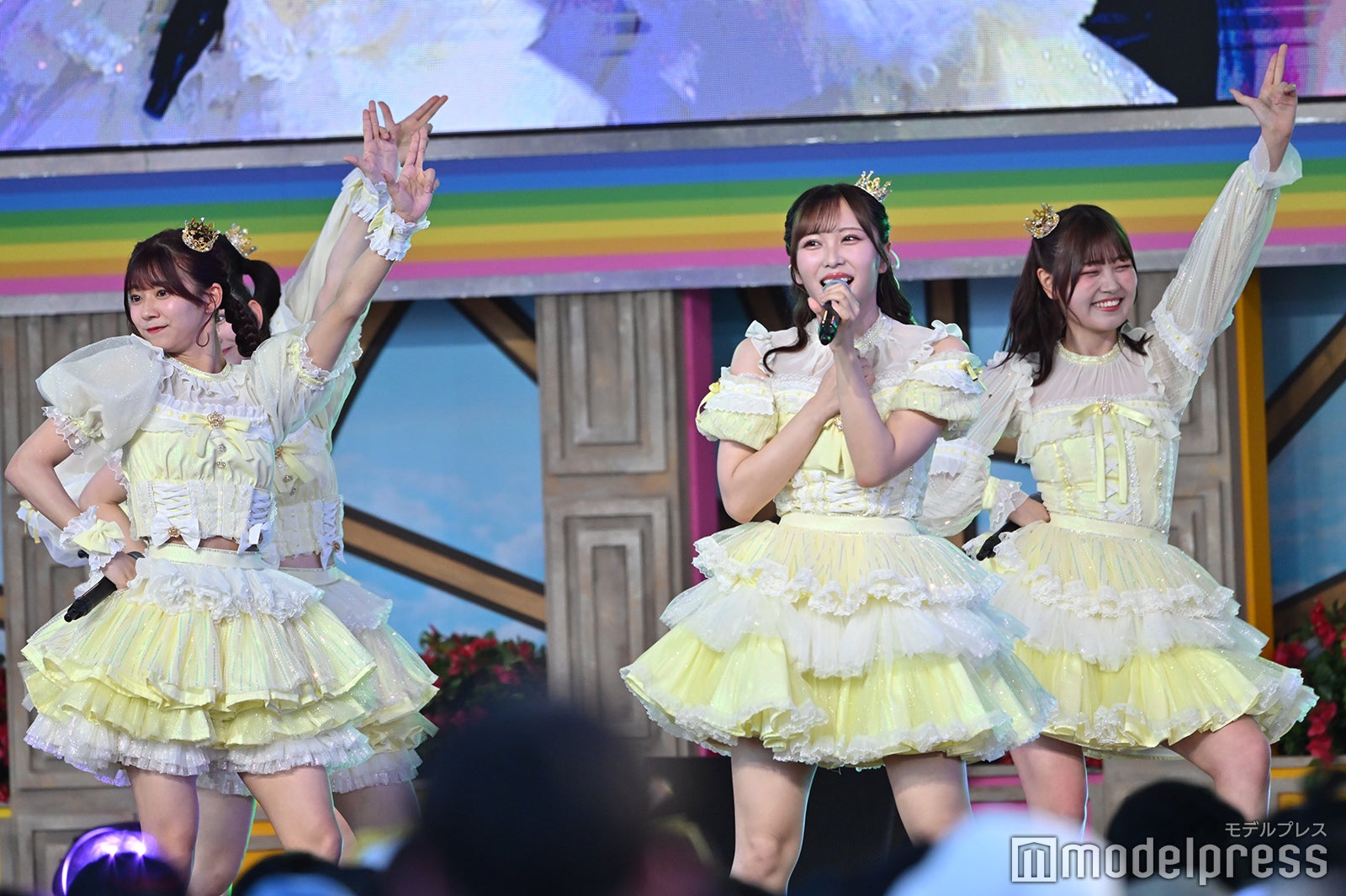 ≒JOY（C）モデルプレス