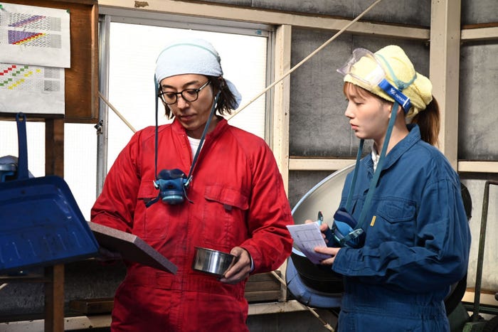 高橋一生、本田翼 (C)テレビ朝日