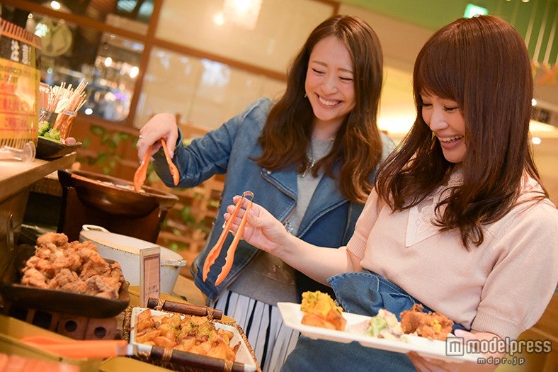 ハワイアングルメをバイキング形式で楽しんで