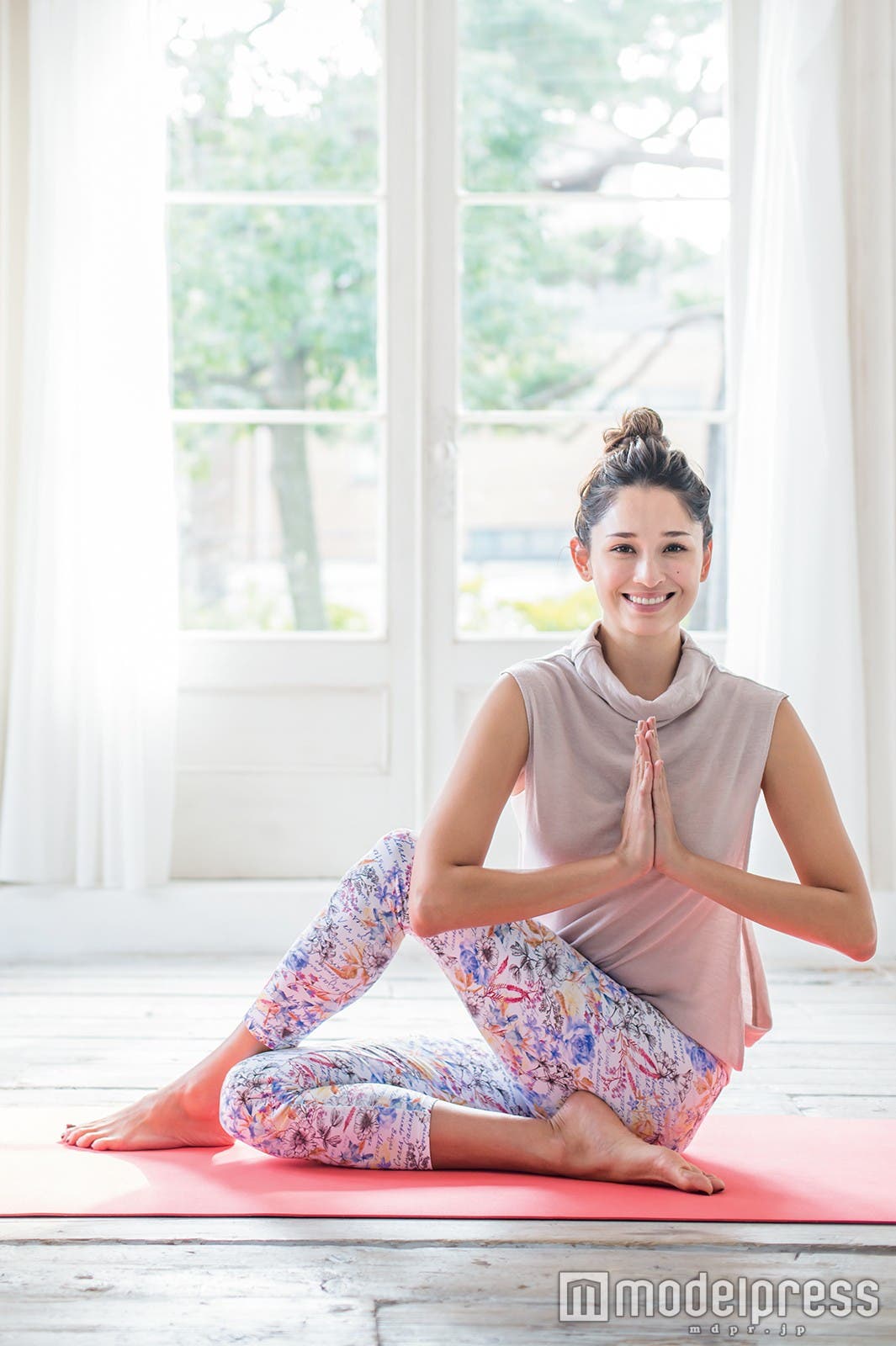 Kellyがこだわる“ナチュラルビューティ”(画像提供:セブン&アイ出版)