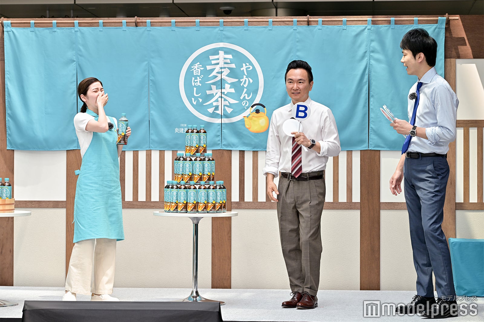 小芝風花、山内健司、濱家隆一（C）モデルプレス