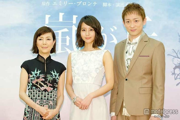 舞台「嵐が丘」で共演した(左から)戸田恵子、堀北真希、山本耕史