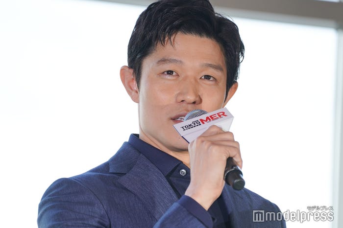 鈴木亮平 (C)モデルプレス