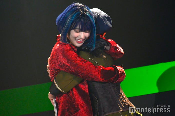 伊藤純奈、松田好花 (C)モデルプレス