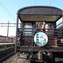 昭和レトロな展望客貸切でおしゃべりも弾む／画像提供：大井川鐵道