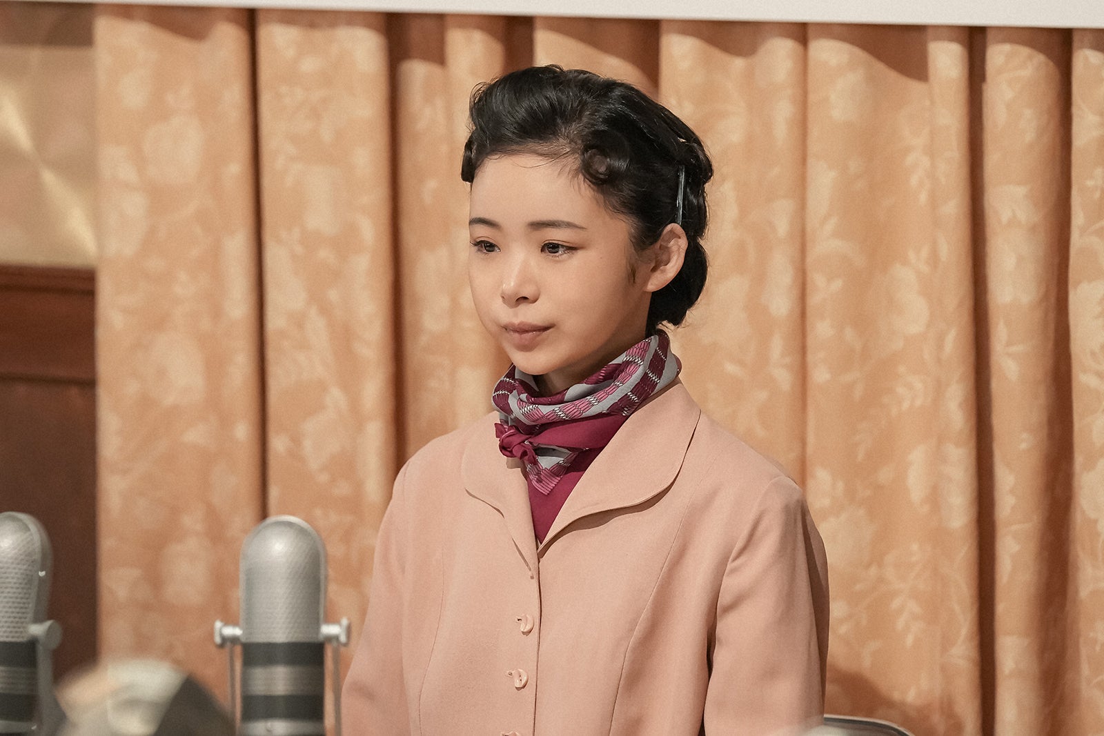 ＜ブギウギ 第124話あらすじ＞スズ子が引退会見 鮫島の姿も