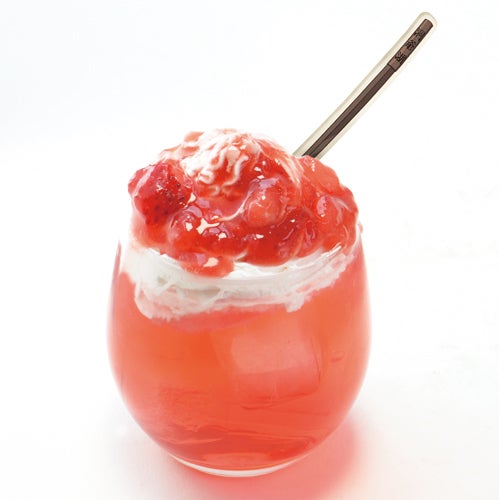 「てめーらァァァ！それでも銀魂ついてんのかァァァ！！！」銀さんのいちごドリンク500円（税込）（C）空知英秋／集英社・テレビ東京・電通・BNP・アニプレックス