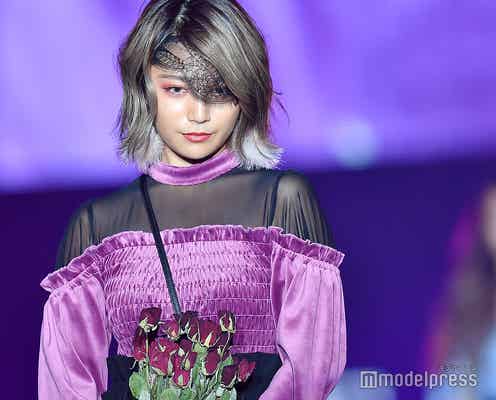 “次世代ギャル”浪花ほのか(ほのばび)、異彩放つ ミステリアスな微笑みが色っぽい<関コレ2018A/W>