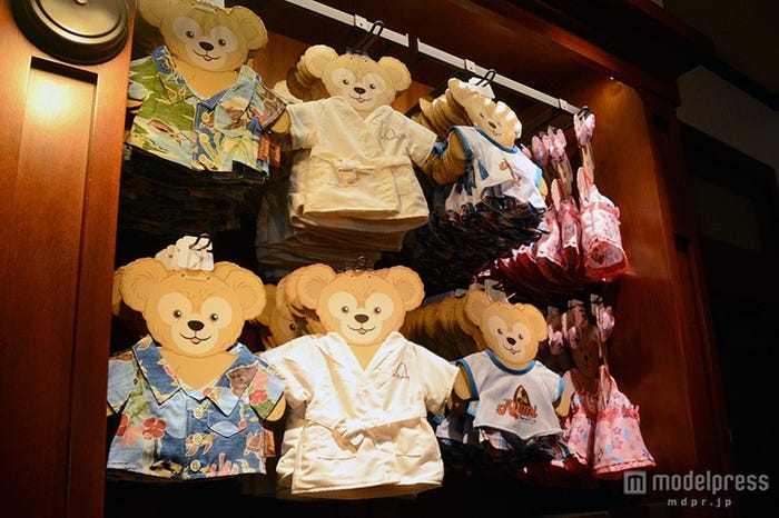 自身のダッフィーに着せることのできるコスチューム$17~