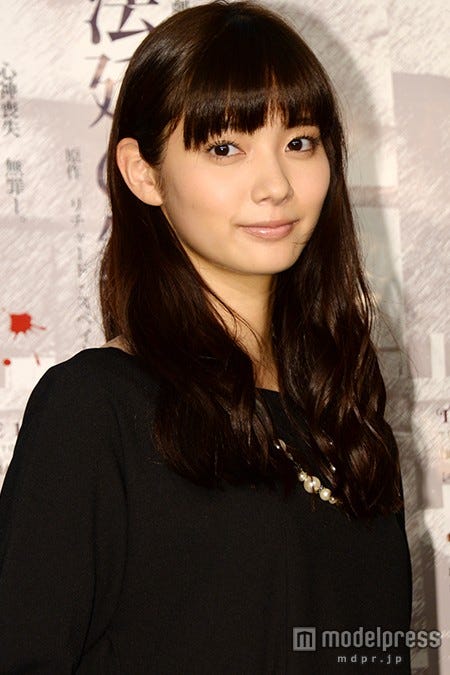 新川優愛