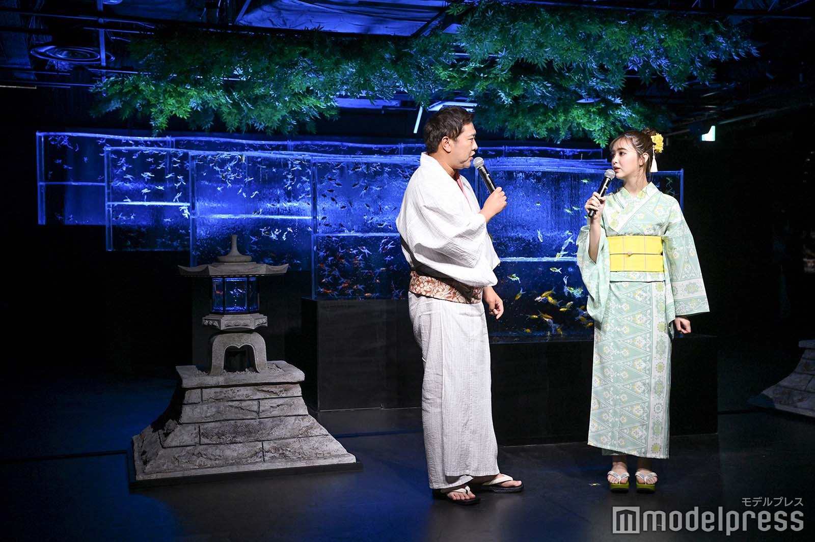 とにかく明るい安村、藤田ニコル（C）モデルプレス