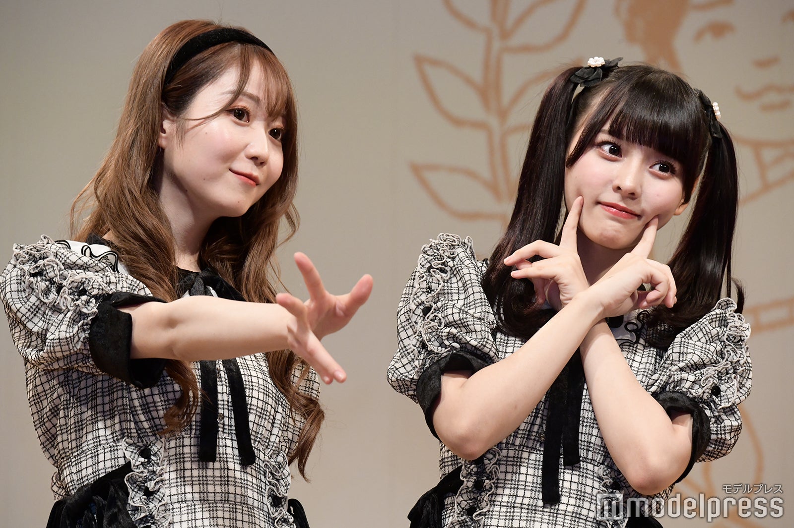 大谷映美里、齊藤なぎさ（C）モデルプレス