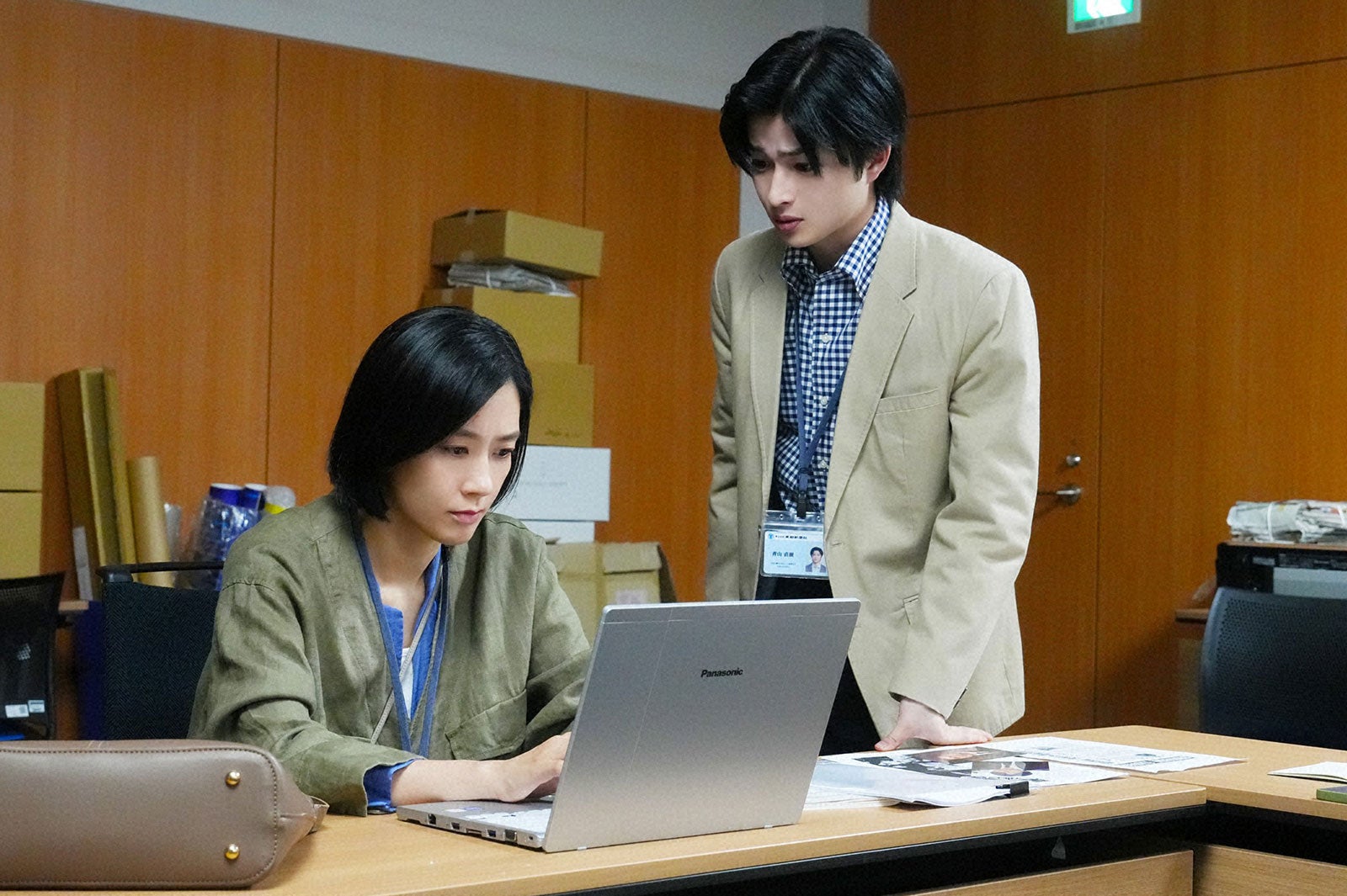 水川あさみ、曽田陵介「笑うマトリョーシカ」第2話より（C）TBS