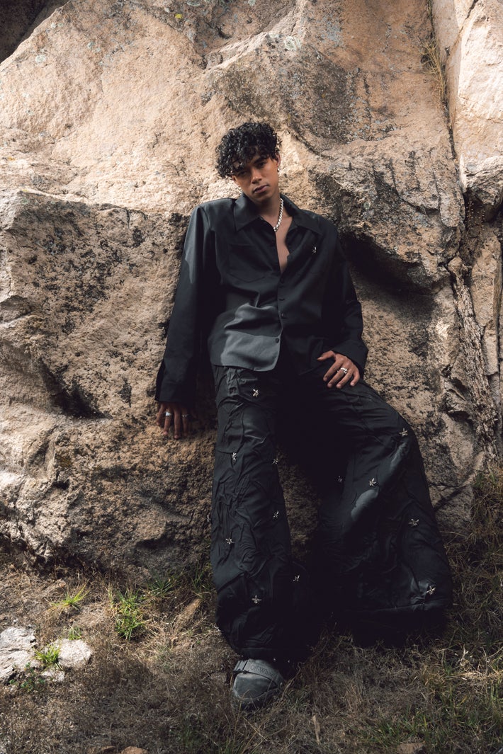 Kauê（C）HYBE LATIN AMERICA