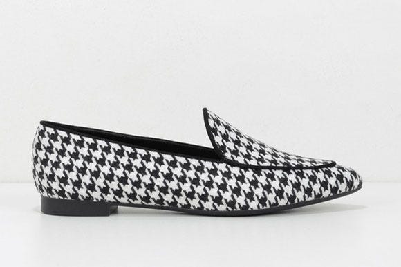 テクスチャードスリッポンフラット「CHARLES & KEITH」7,020円(税込)/画像提供:CHARLES & KEITH