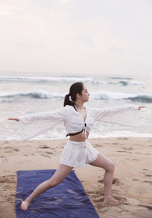 「平祐奈写真集(仮)」東京ニュース通信社刊