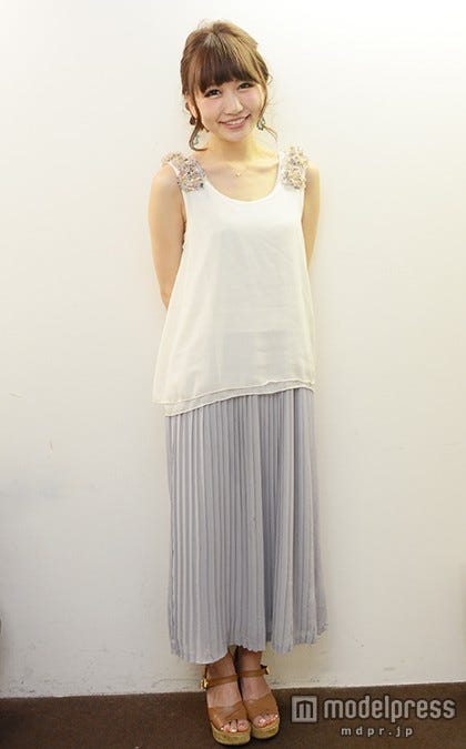 常に笑顔を絶やさない、それが桃の人気のひとつ。