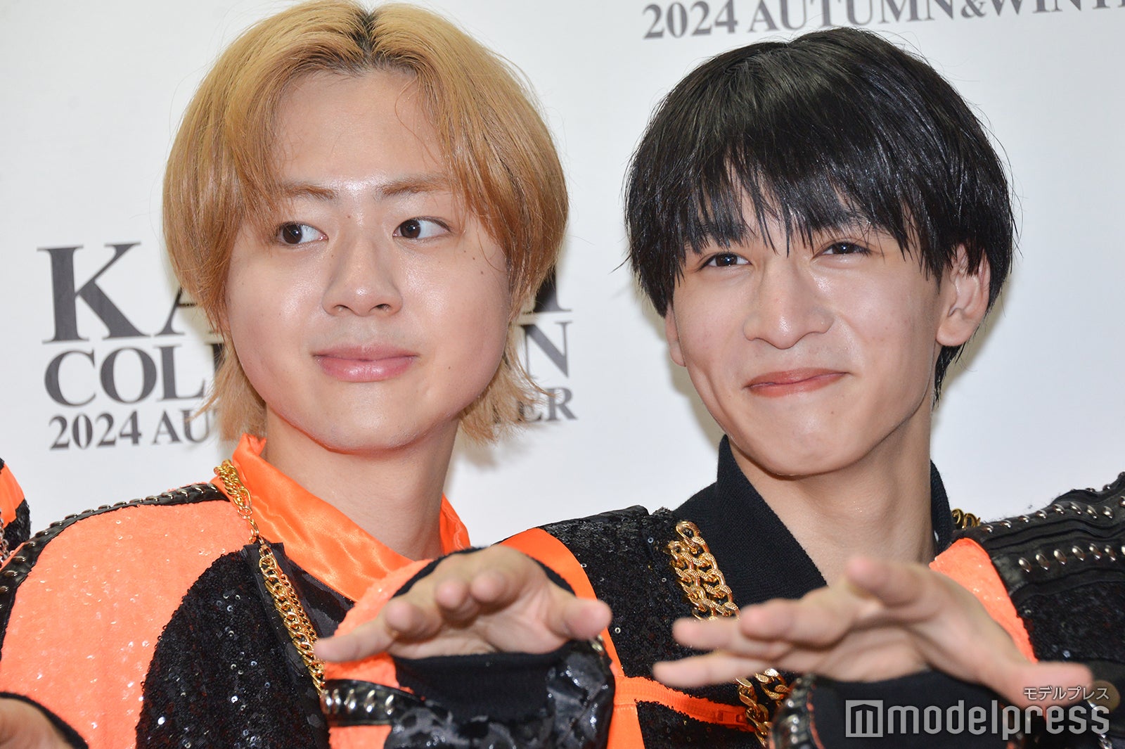 ケータリングトークで盛り上がる岡佑吏、山中一輝（C）モデルプレス