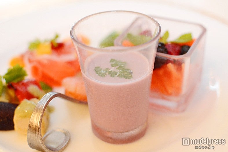 ムラサキイモとココナッツのスープ