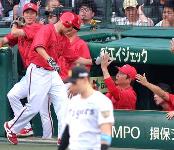 広島 5時間超翌日の移動ゲームで快勝 “天敵”の阪神・大竹をKO 森が6試合目で今季初勝利