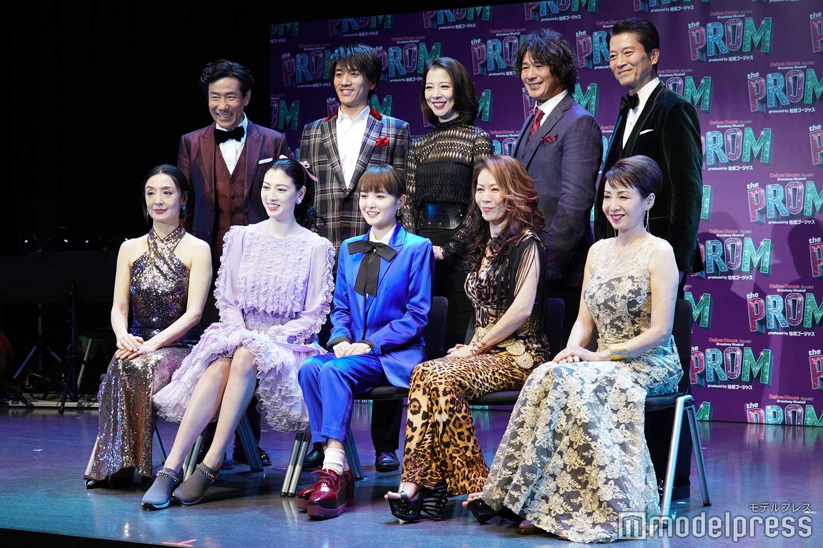 （後列左から）岸谷五朗、佐賀龍彦、霧矢大夢、TAKE、寺脇康文
（前列左から）草刈民代、三吉彩花、葵わかな、大黒摩季、保坂知寿 （C）モデルプレス