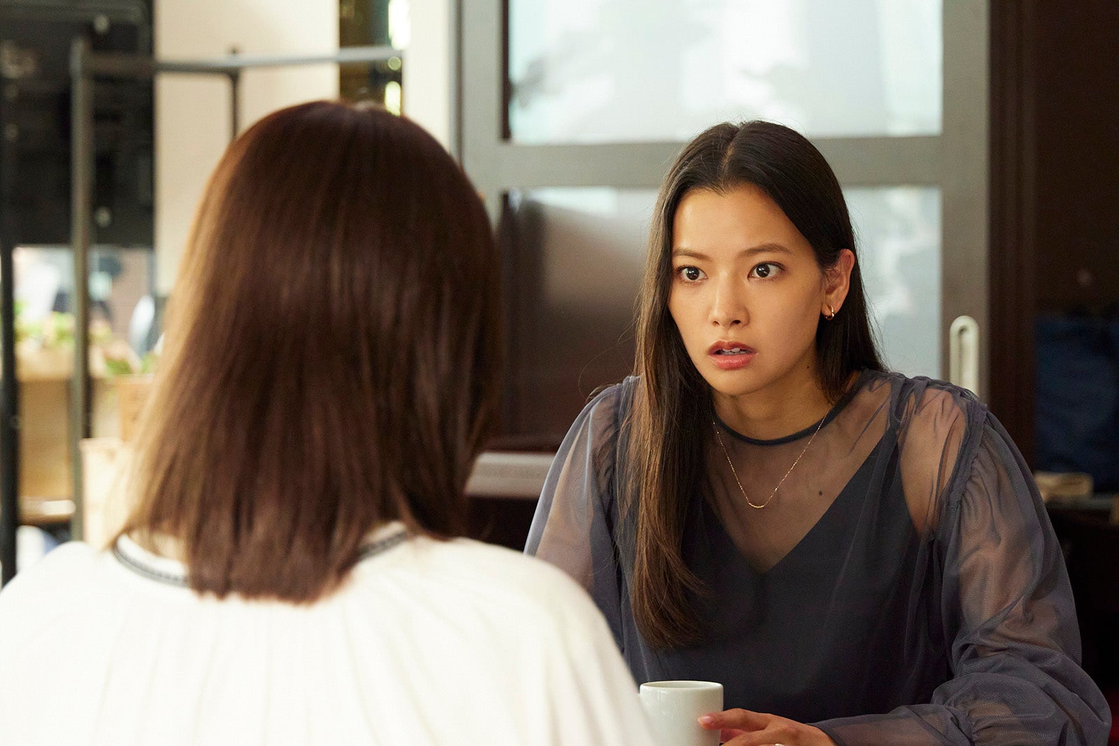 長濱ねる、織田梨沙「ウソ婚」第3話より（C）カンテレ／ジェイ・ストーム