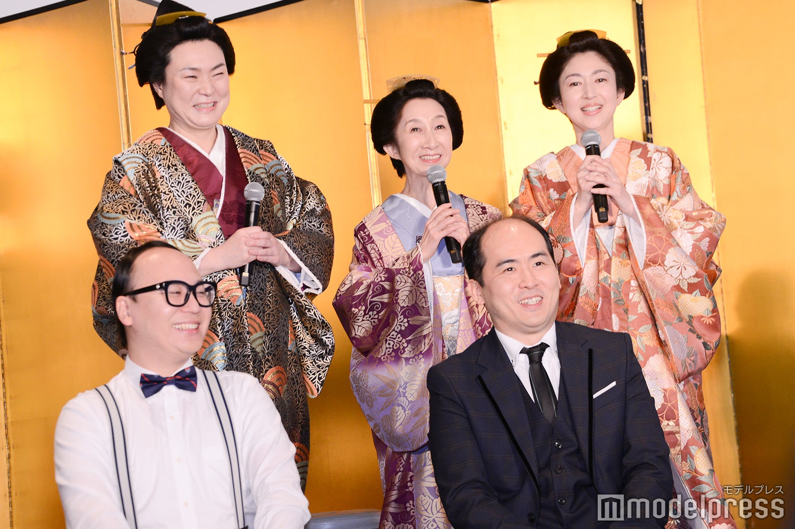 （前列）トレンディエンジェル（後列）久保田磨希、鷲尾真知子、山口香緒里 （C）モデルプレス