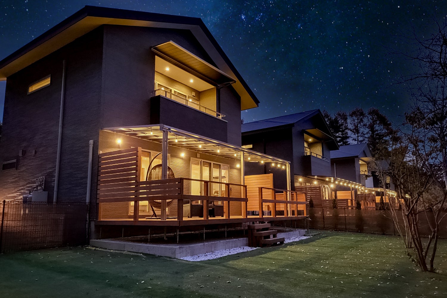 山梨に“愛犬OK”グランピング施設「なごみリゾートRun八ヶ岳」大事な家族と大自然でリフレッシュステイ