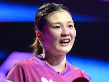日本女子が金メダル王手！橋本帆乃香が中国の世界7位撃破で2勝1敗 カットマンが粘り勝つ 第4試合で張本美和が孫穎莎に勝てば55年ぶり頂点 世界卓球