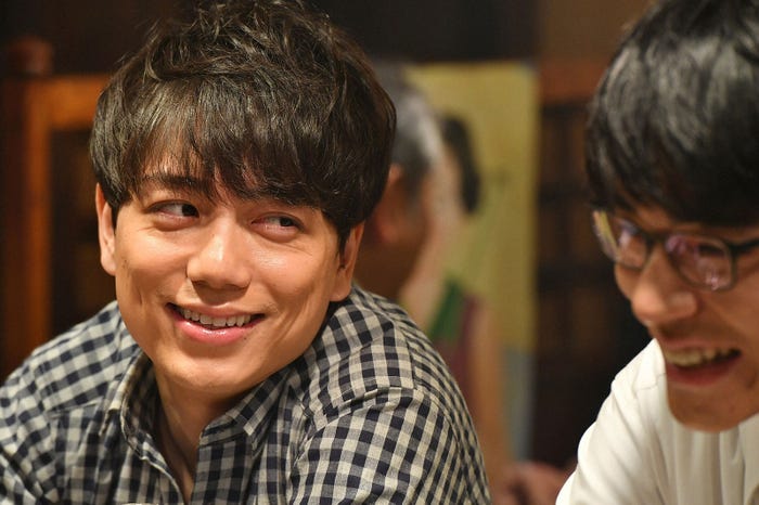 山崎育三郎、東出昌大/「あなたのことはそれほど」第5話より(画像提供:TBS)