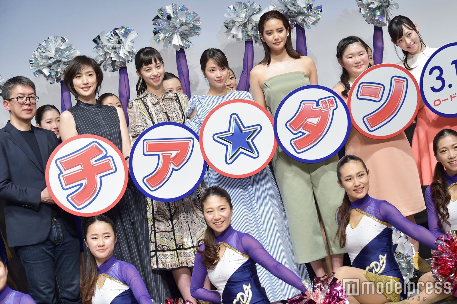 （左から）河合勇人監督、天海祐希、中条あやみ、広瀬すず、山崎紘菜、富田望生、福原遥 （C）モデルプレス