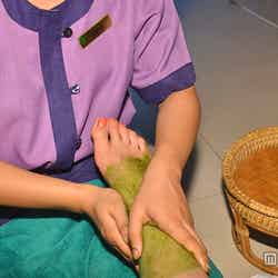 爽やかな香りのグリーンティスクラブでフットマッサージ