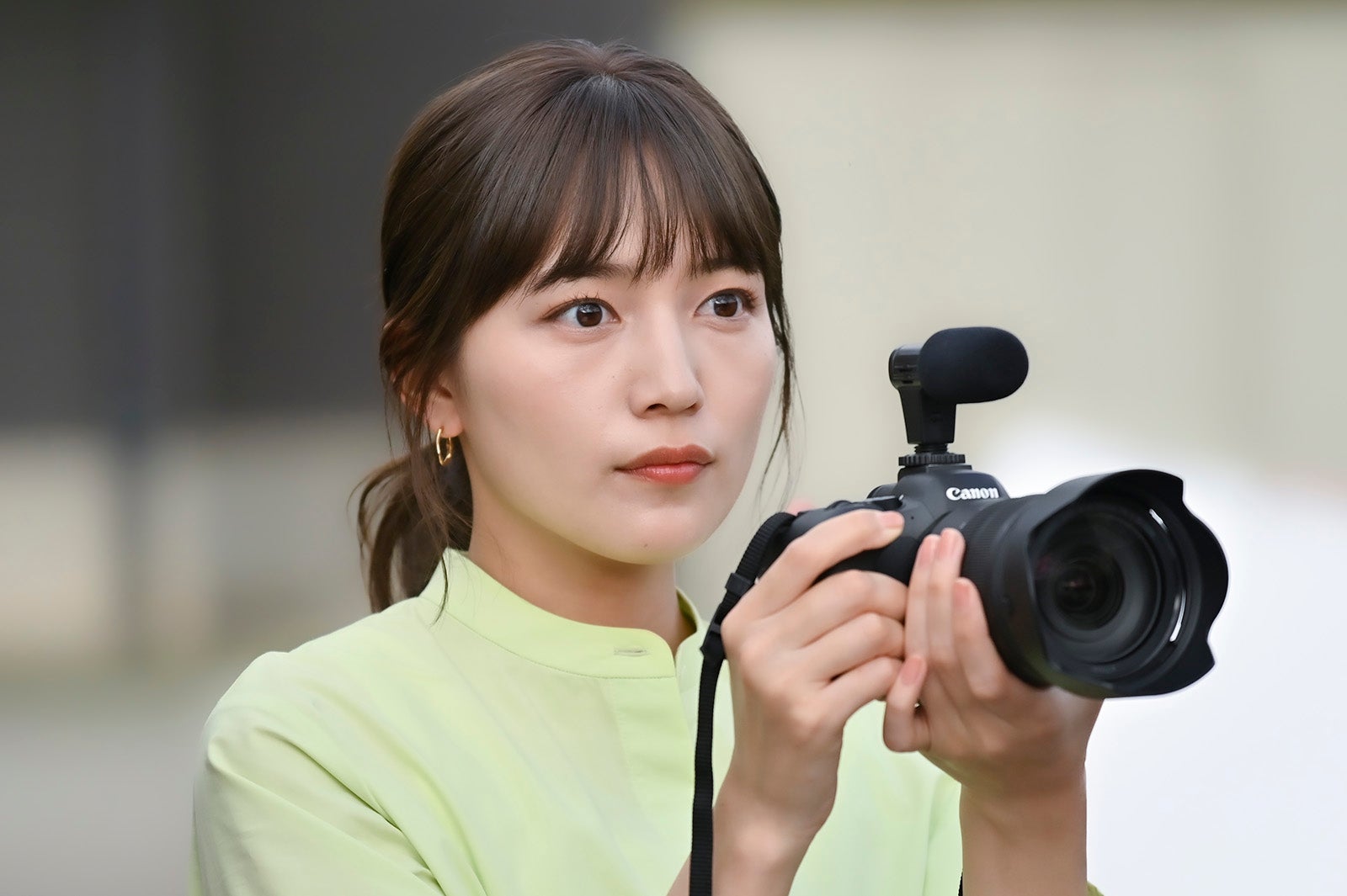 川口春奈「ハヤブサ消防団」第2話より（C）テレビ朝日