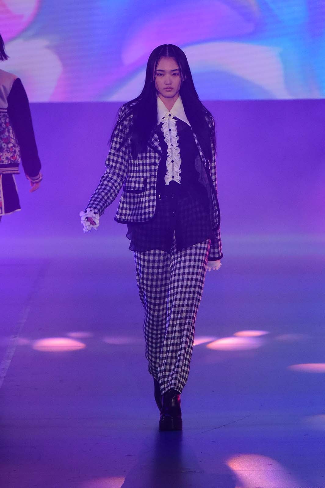 山崎天（※「崎」は正式には「たつさき」）（C）Rakuten GirlsAward 2023 SPRING／SUMMER