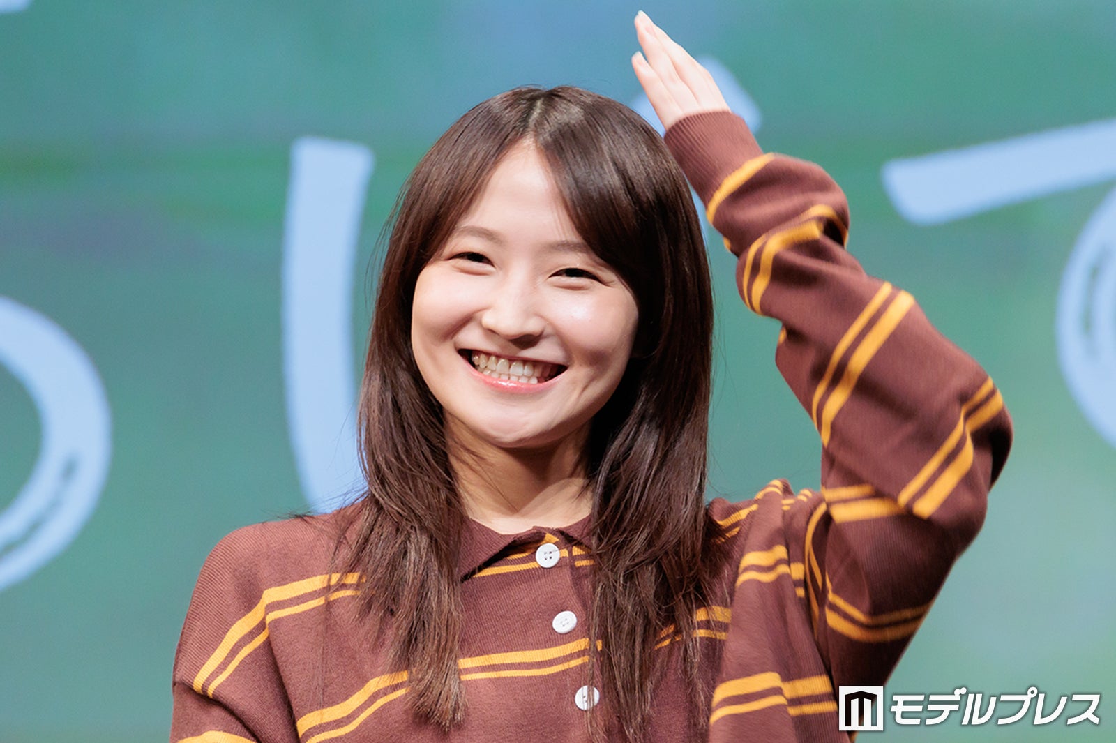 鞘師里保（C）モデルプレス