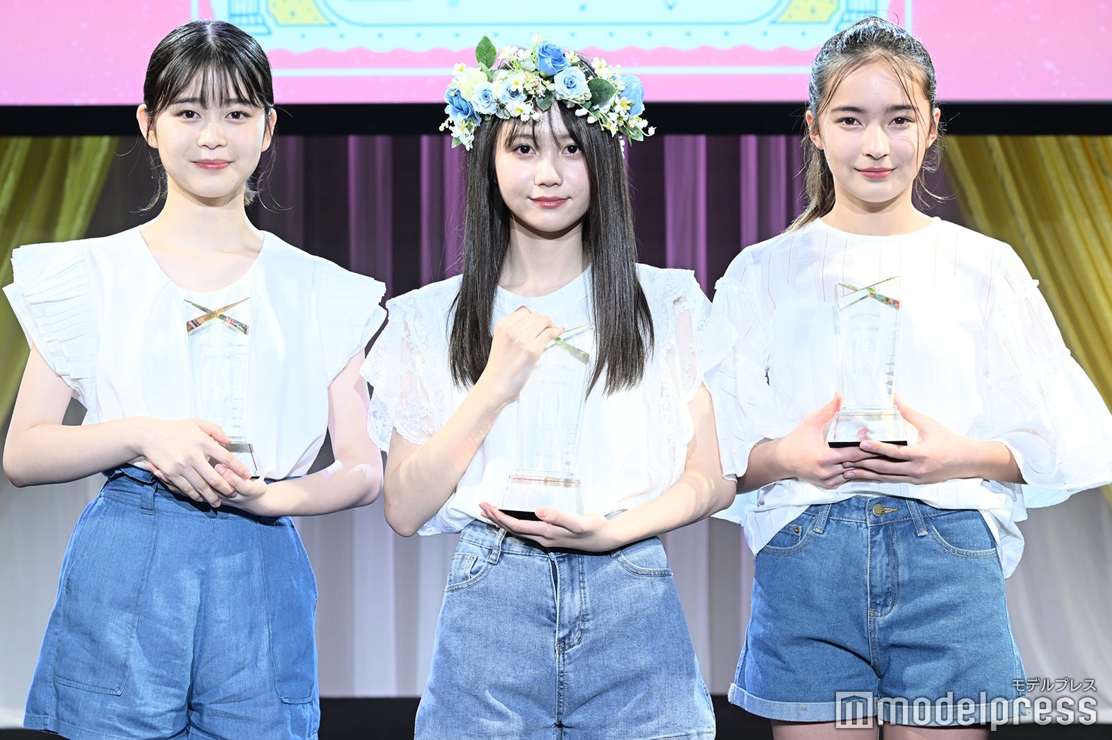 横田真子さん、堀川梨子さん、マクレラン佳来さん（C）モデルプレス