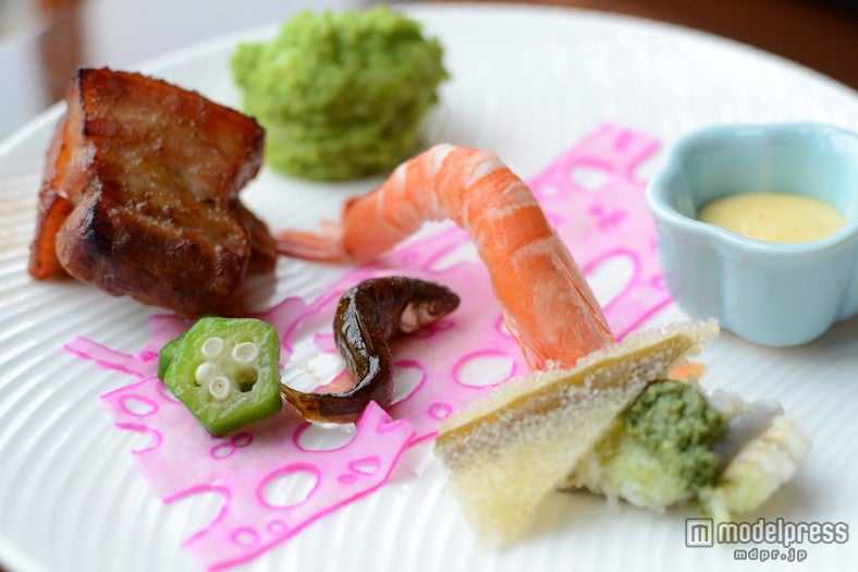 天の川を再現した盛り付け